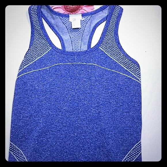 🌸GapFit Racerback Athletic Top - Picture 1 of 4